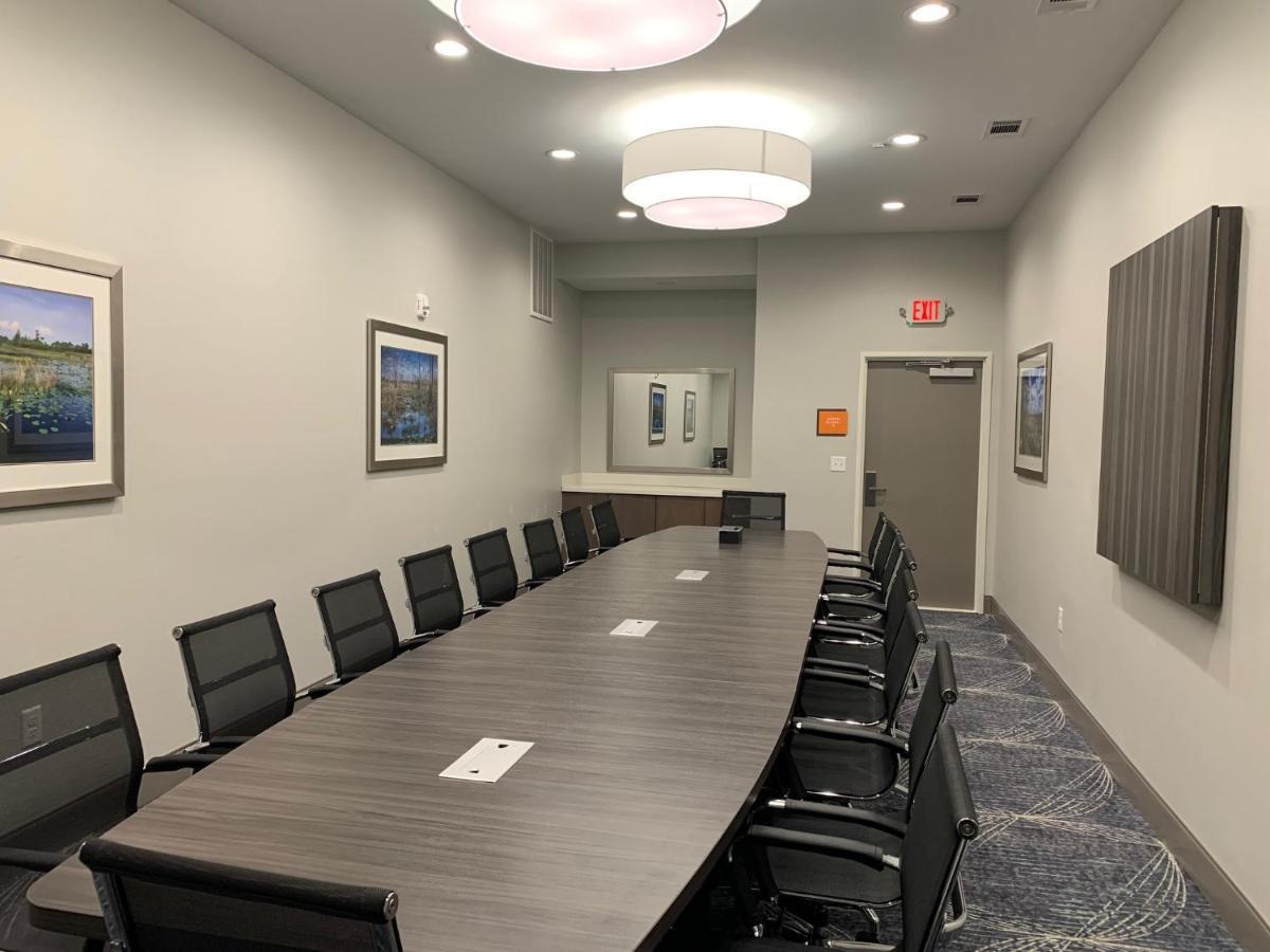 La Quinta Inn & Suites By Wyndham Tifton Buitenkant foto